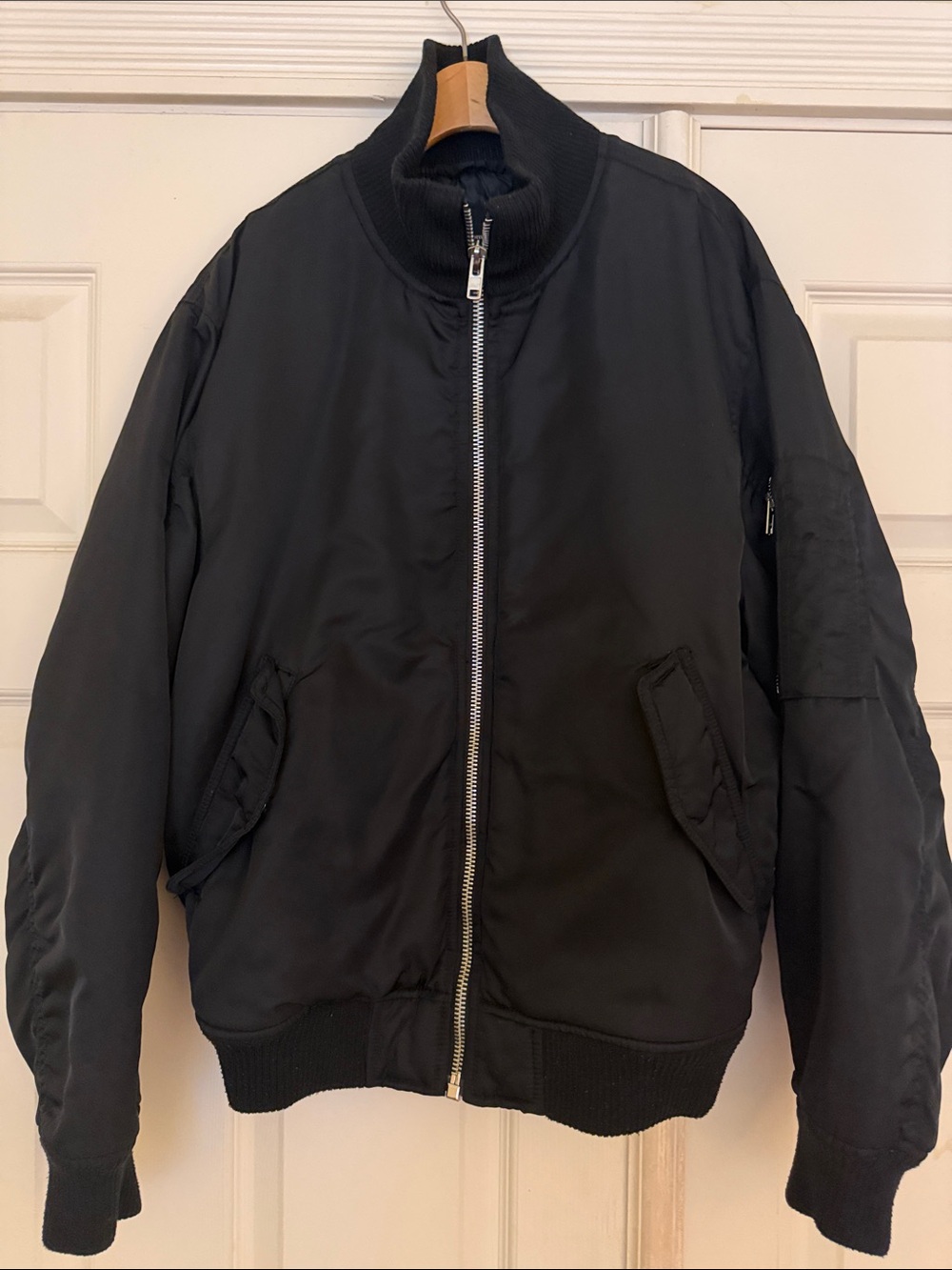 Unisex Black Zip-Front Bomber Jacket - Classic Casual size S relaxed Abrecrombie